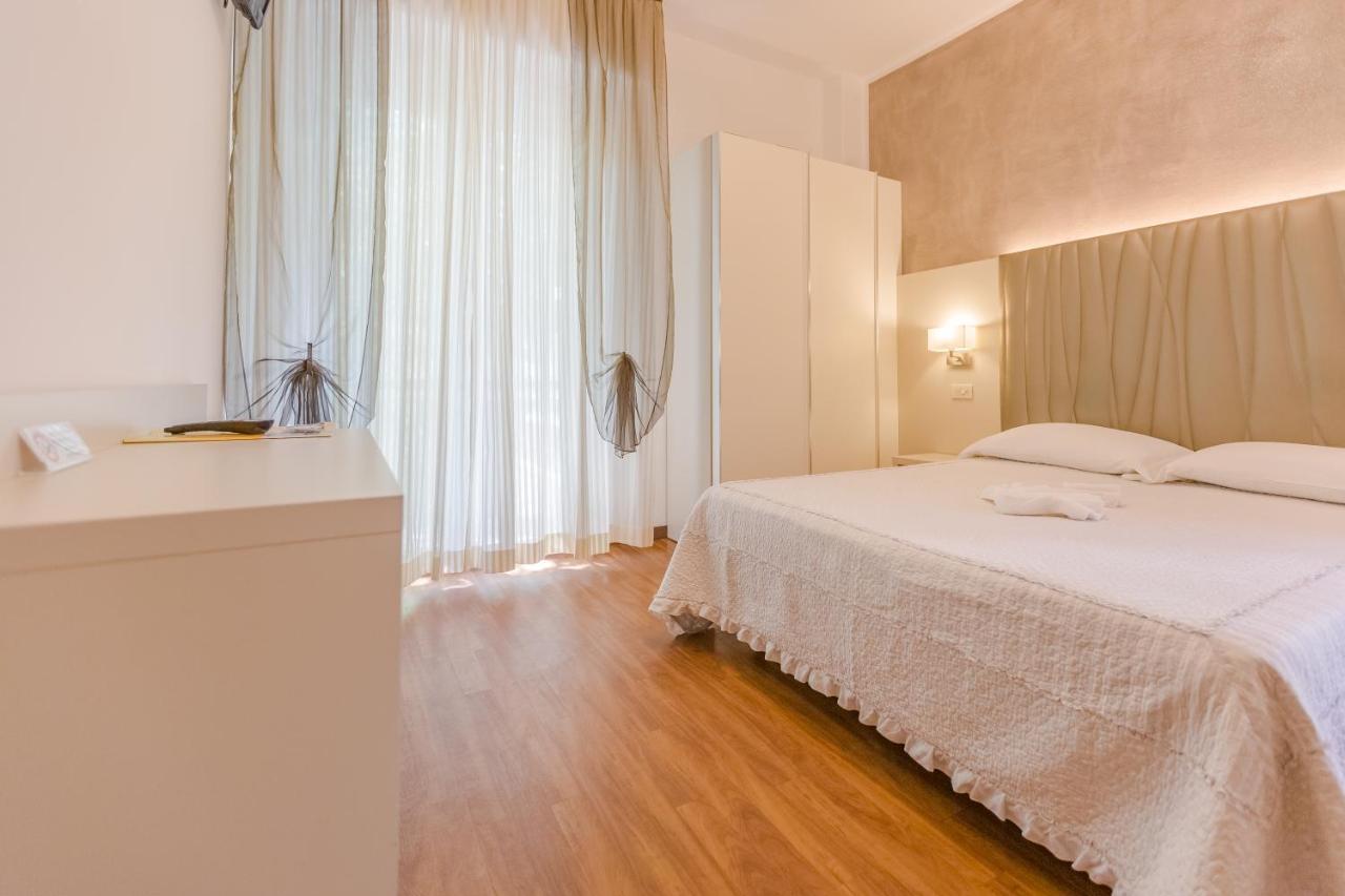 Hotel Bremen Rimini Dış mekan fotoğraf